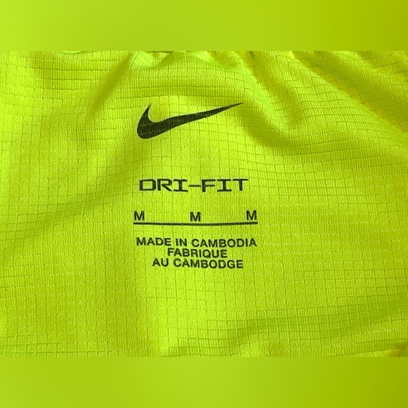 Nike Dri-Fit Women’s Fluorescent Yellow Running Shorts with Pockets Size Medium - Picture 10 of 16